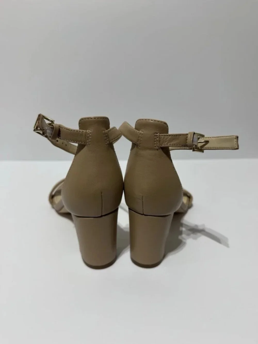 Nine West Womens Pruce Sandals Size 8 M